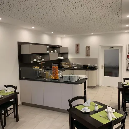 Pensjonat Gaestehaus Gisela 3*