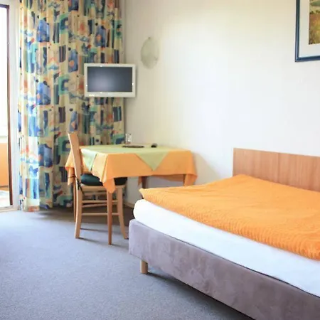 伽斯特翰斯基瑟拉酒店 3*